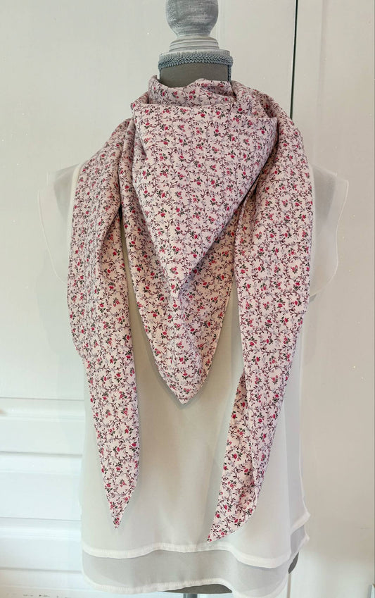 Grand Foulard artisanale " Chuchotement Floral "