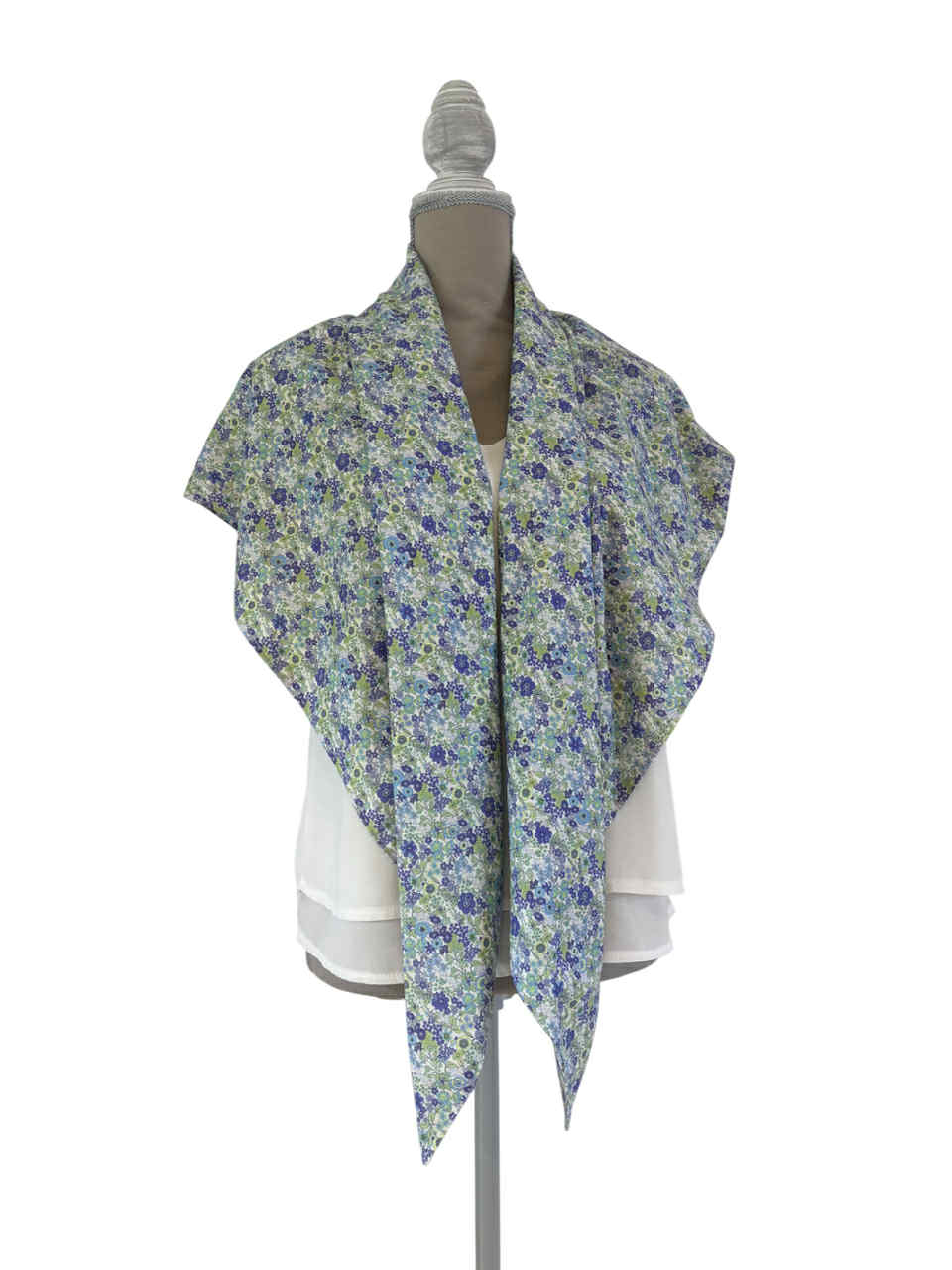 Grand Foulard artisanale " Eclat de Pétales "