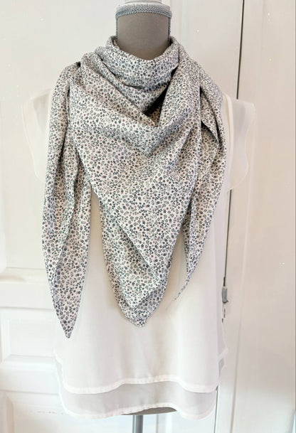 Grand foulard artisanale " Jardin Secret"