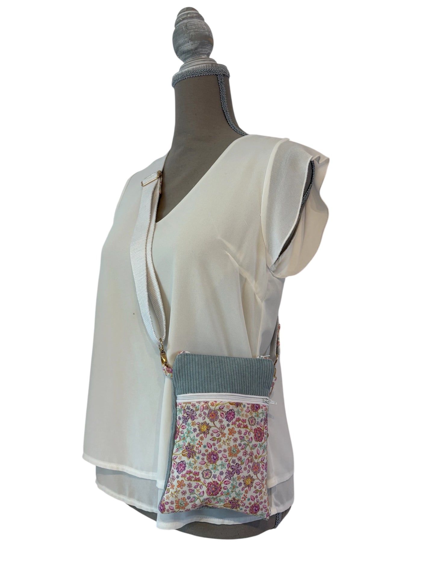 Pochette téléphone «  Fleur sauvage »