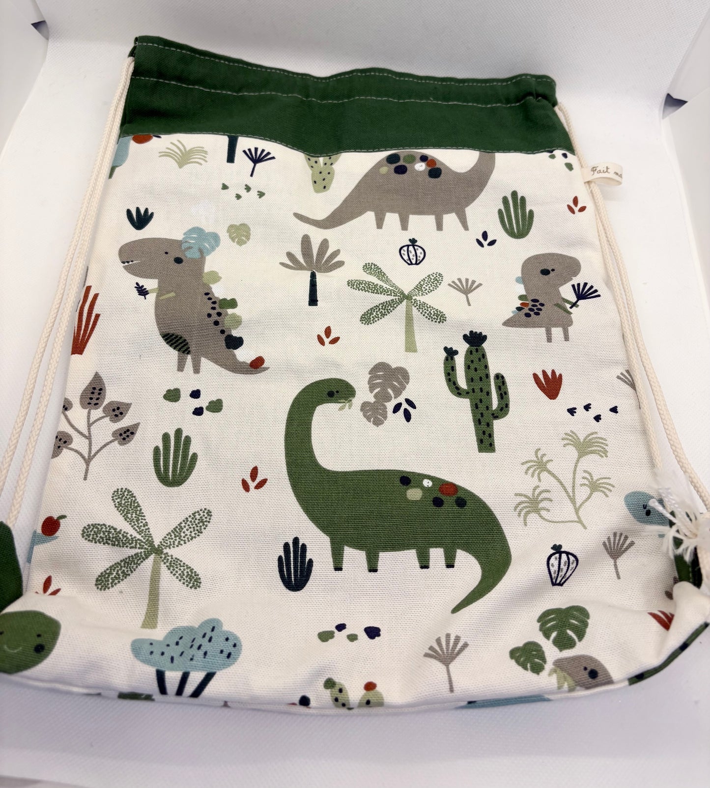 Pochon à cordon " L'île des Dinos" Personnalisable   - Le Petit Sac à Trésors