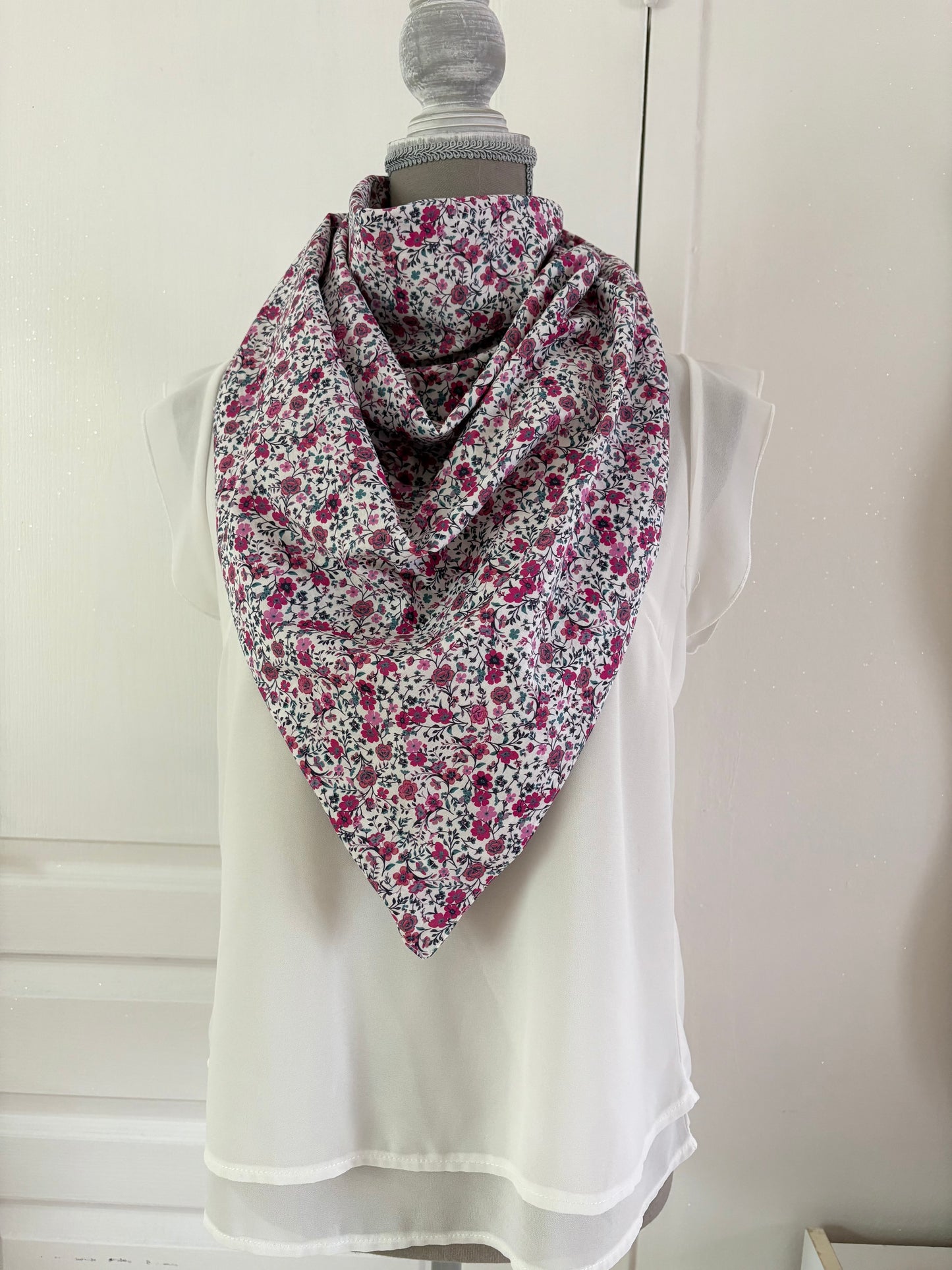 Grand Foulard artisanale " Floral Eclat"