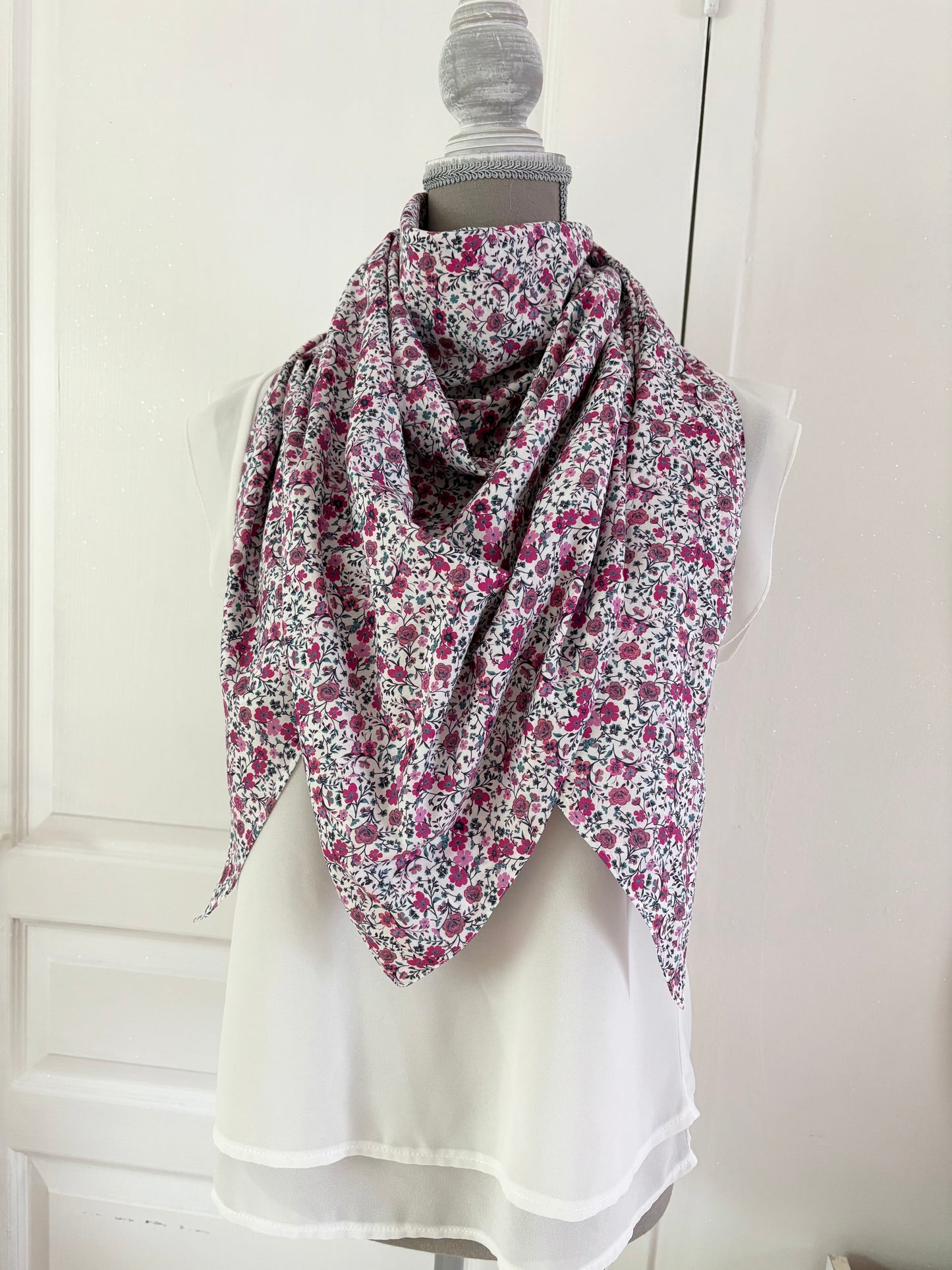 Grand Foulard artisanale " Floral Eclat"