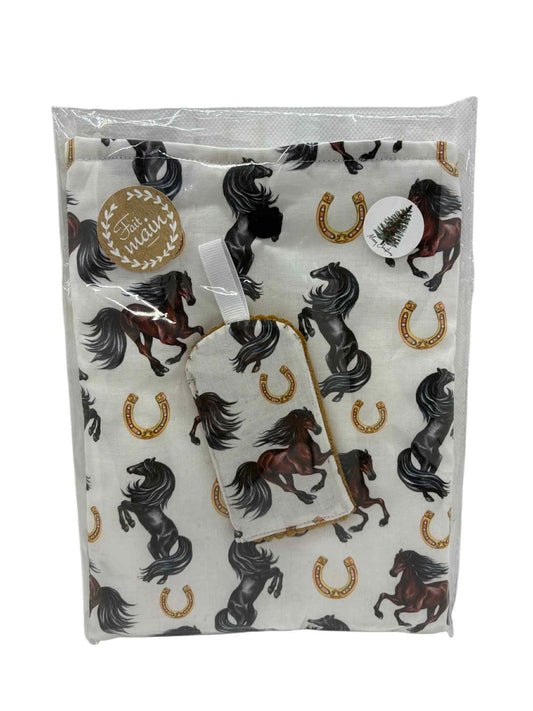 Coffret : Pochette Livre + Marque Page " Chevaux "