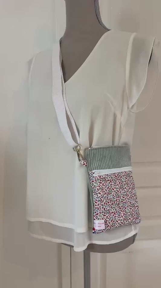 Pochette à téléphone " Pétale en balade"