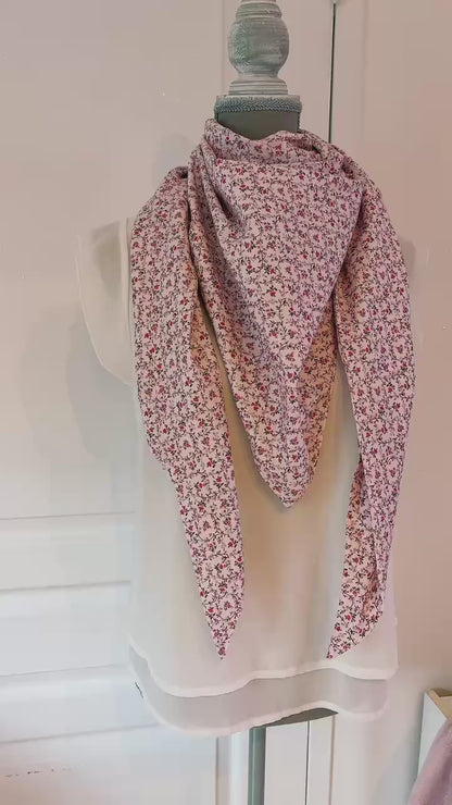 Grand Foulard artisanale " Chuchotement Floral "