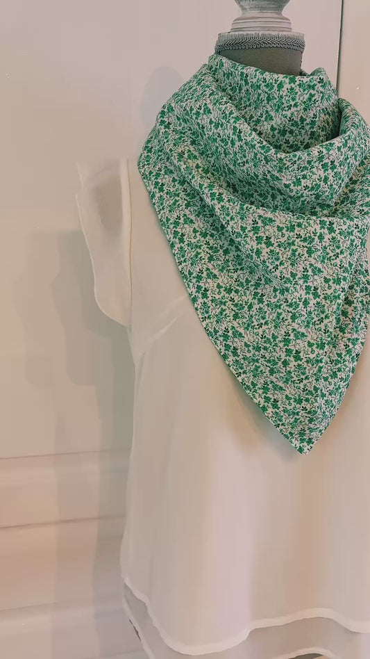 Grand Foulard artisanale " Eclats de Feuilles"