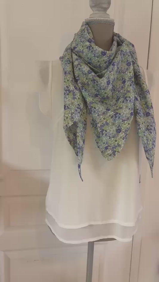 Grand Foulard artisanale " Eclat de Pétales "