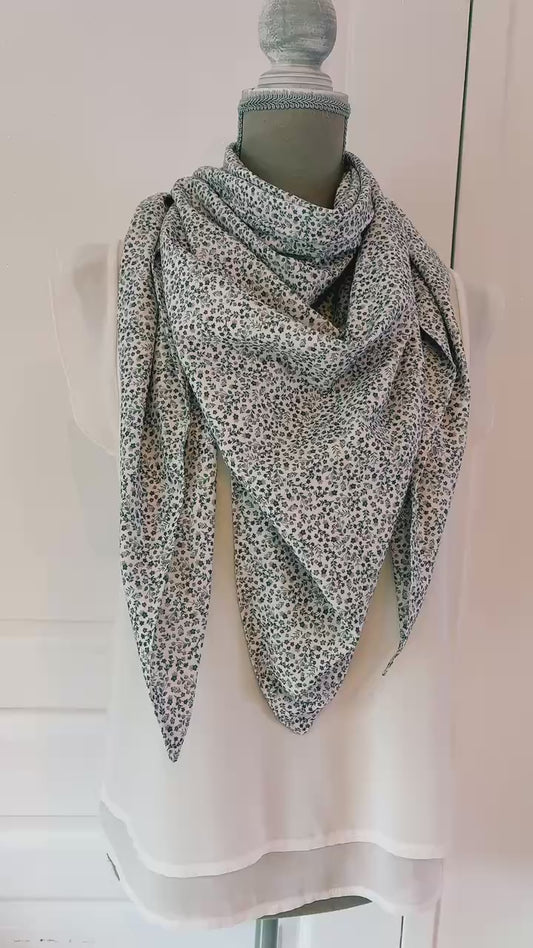 Grand foulard artisanale " Jardin Secret"